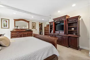 471 Parker Ave, Levittown, NY 11756 - Photo 3