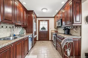471 Parker Ave, Levittown, NY 11756 - Photo 11