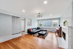 50 Sudbury Ln, Westbury, NY 11590 - Photo 9