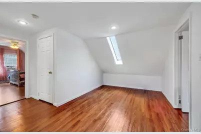 50 Sudbury Lane, Westbury, NY 11590 - Photo 37