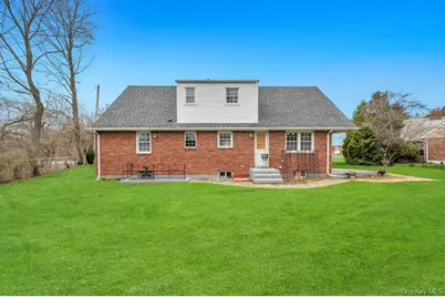 50 Sudbury Lane, Westbury, NY 11590 - Photo 3