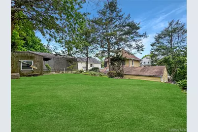 1311 Henry Avenue, Mamaroneck, NY 10543 - Photo 21
