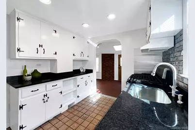 1311 Henry Avenue, Mamaroneck, NY 10543 - Photo 7