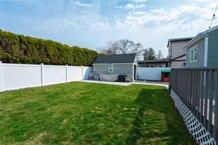 2381 Yorktown St, Oceanside, NY 11572 - Photo 47