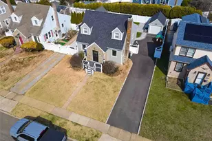 2381 Yorktown St, Oceanside, NY 11572 - Photo 11