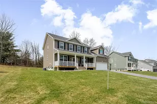 77 Kensington Ln, Poughkeepsie, NY 12603 - Photo 3