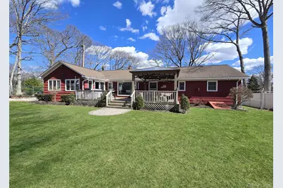 180 Carroll Avenue, Ronkonkoma, NY 11779 - Photo 25