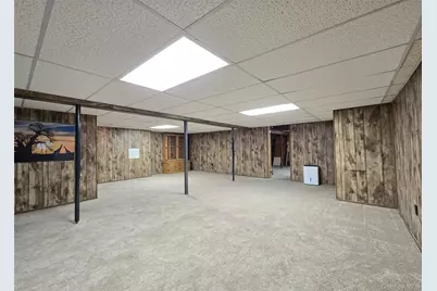 180 Carroll Avenue, Ronkonkoma, NY 11779 - Photo 21