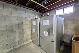 180 Carroll Ave, Ronkonkoma, NY 11779 - Photo 19