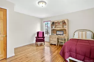 1019 Whittier Ave, New Hyde Park, NY 11040 - Photo 17