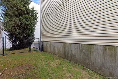 7-2 Wells Park Drive, Yonkers, NY 10705 - Photo 27