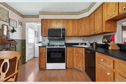 57 Knott Drive, Glen Cove, NY 11542 - Photo 11