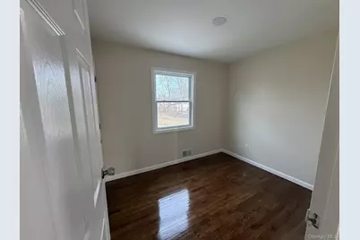 189 Whitetail Lane, Central Islip, NY 11722 - Photo 5