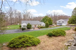 459 Den Rd, Stamford, CT 06903 - Photo 5