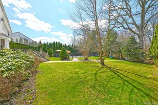 4 Rolling Wood Ct, Hauppauge, NY 11788 - Photo 39