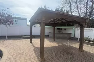3780 Greentree Dr, Oceanside, NY 11572 - Photo 39