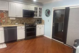 3780 Greentree Dr, Oceanside, NY 11572 - Photo 5