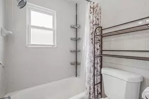 3229 Glennon Pl, Bronx, NY 10465 - Photo 13