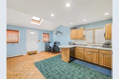 3229 Glennon Place, Bronx, NY 10465 - Photo 3