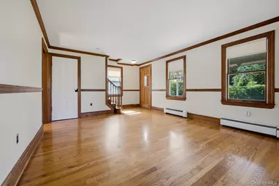 302 E Broadway, Port Jefferson, NY 11777 - Photo 15