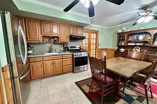 136B Hampton Ave, Mastic, NY 11950 - Photo 9