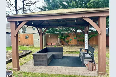 136 B Hampton Avenue, Mastic, NY 11950 - Photo 15