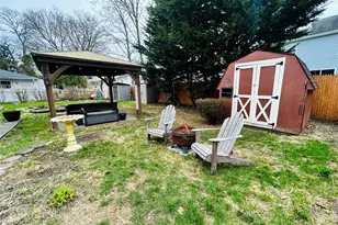 136B Hampton Ave, Mastic, NY 11950 - Photo 17