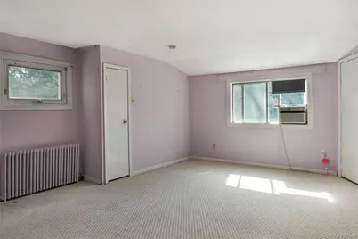 204 E 19th Street, Huntington Station, NY 11746 - Photo 17