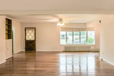 204 E 19th Street, Huntington Station, NY 11746 - Photo 3