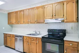 204 E 19th St, Huntington Station, NY 11746 - Photo 11