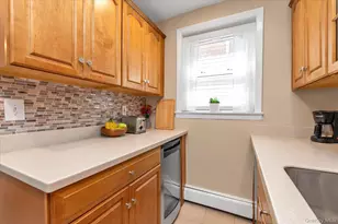 124 S Park Ave, Rockville Centre, NY 11570 - Photo 11
