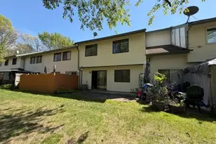 88 Drexelgate Ct, Middle Island, NY 11953 - Photo 5