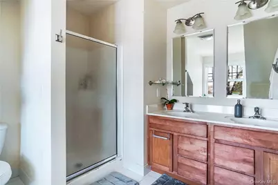 297 W Post Road, White Plains, NY 10606 - Photo 17