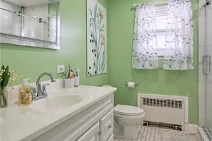 42 Peary St, West Babylon, NY 11704 - Photo 15