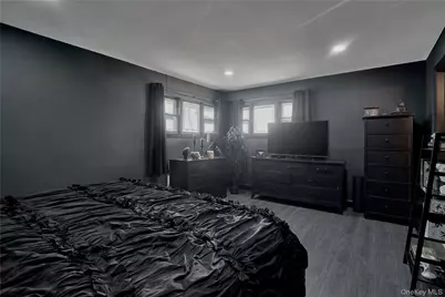 42 Peary Street, West Babylon, NY 11704 - Photo 11