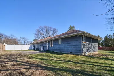 42 Peary Street, West Babylon, NY 11704 - Photo 25