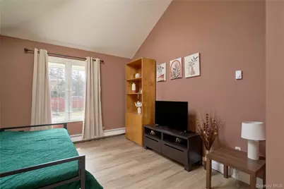 42 Peary Street, West Babylon, NY 11704 - Photo 19