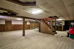 42 Peary St, West Babylon, NY 11704 - Photo 23