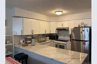 11463 Dalian Court, College Point, NY 11356 - Photo 3