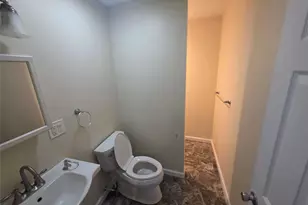 28 Hasbrouck St, Newburgh, NY 12550 - Photo 5