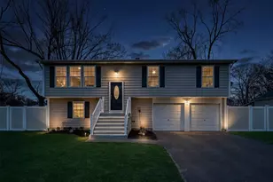 45 Magnolia Dr, Selden, NY 11784 - Photo 3