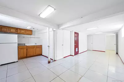 96 Colonial Road, Floral Park, NY 11001 - Photo 23