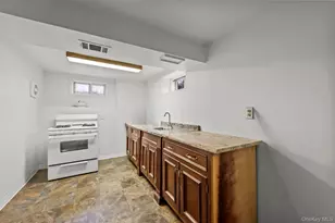 35 W 13th St, Deer Park, NY 11729 - Photo 25