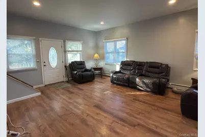 71 Crescent Street, Yaphank, NY 11980 - Photo 5