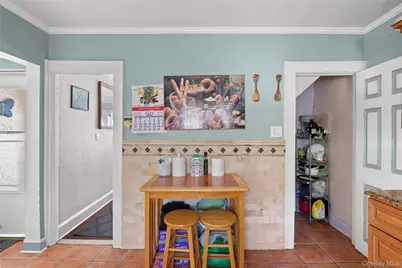 154 E Dean Street, Freeport, NY 11520 - Photo 17