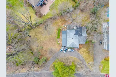 71 Horace Harding Boulevard, Great Neck, NY 11020 - Photo 15