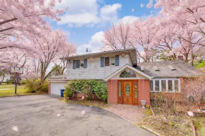 71 Horace Harding Boulevard, Great Neck, NY 11020 - Photo 11