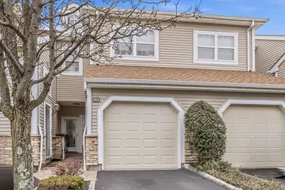 117 Carriage Lane, Plainview, NY 11803 - Photo 3