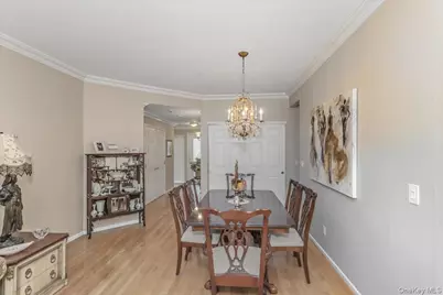 117 Carriage Lane, Plainview, NY 11803 - Photo 9