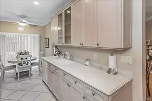 117 Carriage Ln, Plainview, NY 11803 - Photo 11